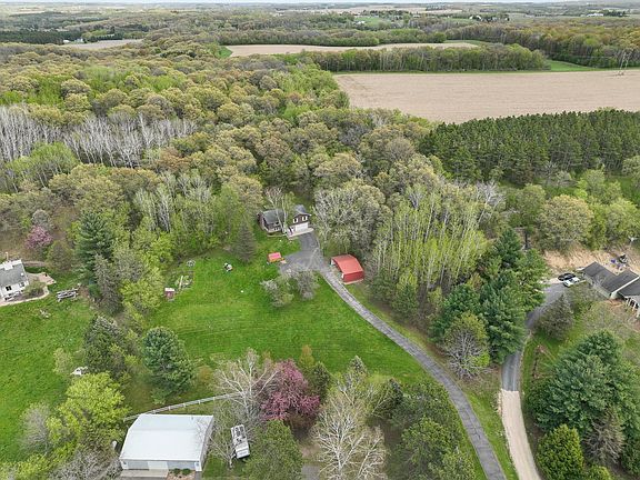 4th image of 117 County Rd E