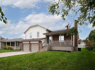 311 Apple Valley Pkwy, Belton, MO 64012