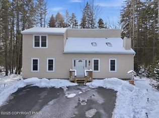 2134 Sheshequin Dr, Pocono Lake, PA 18347