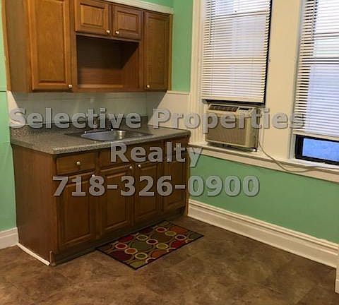 3rd image of 72-57 Metropolitan Ave