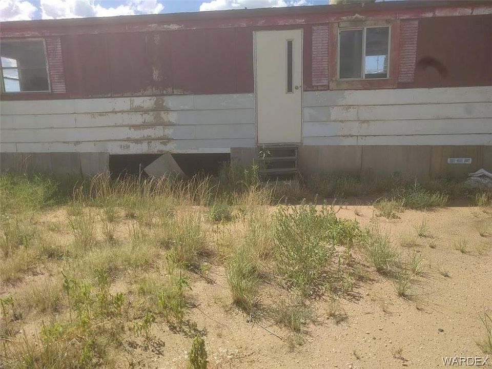 1st image of 3142 E Hearne Ave