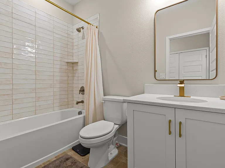 2110 W Palmetto St — Photo 12