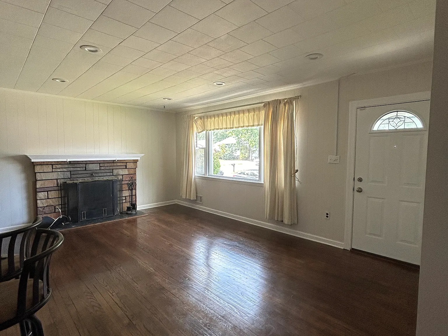 4 bed, 2.5 bath, 2250 sqft, $2,795 — Photo 3