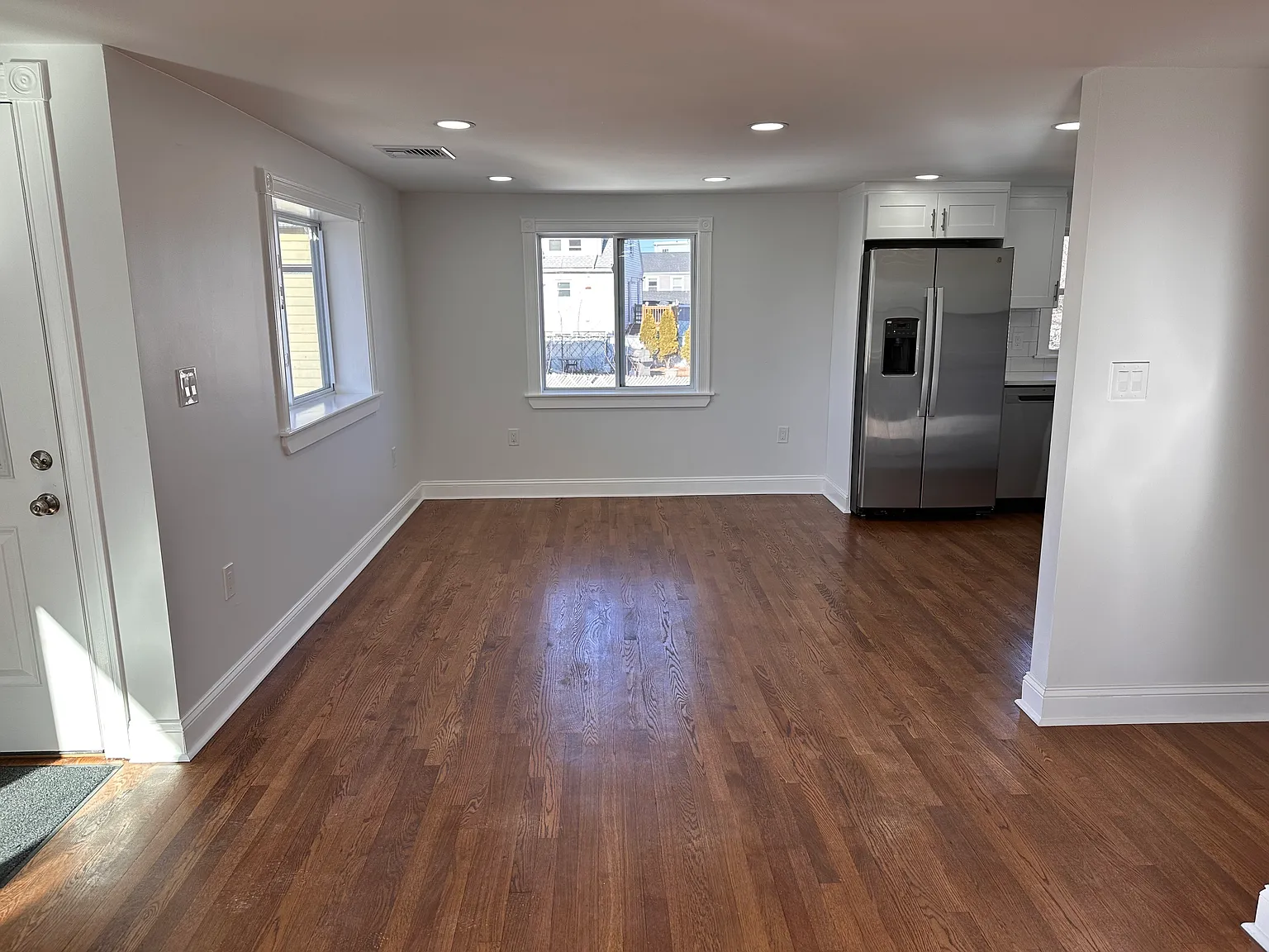 535 Washington Ave — Photo 3