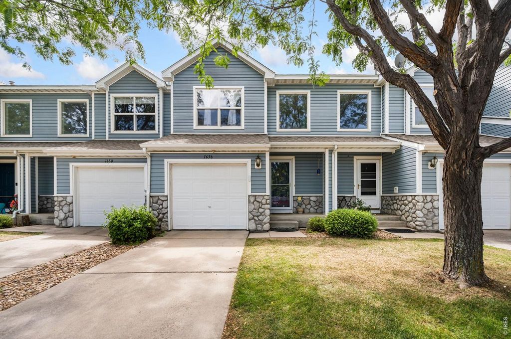 1656 Oak Creek Dr