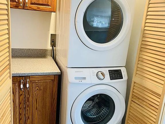 5th image of 2211 5th Ave S #2