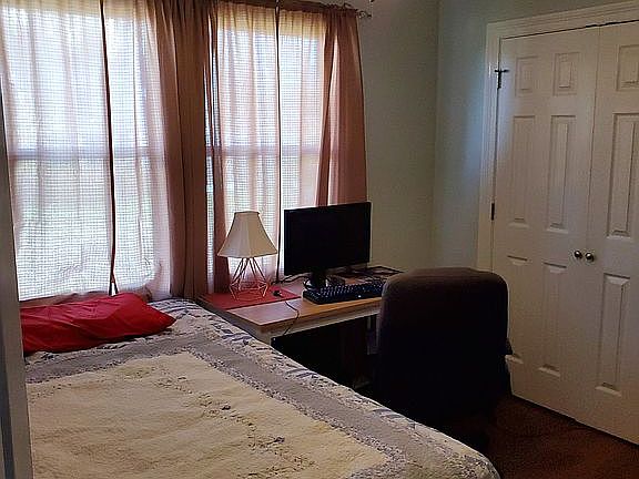 3rd image of 5649 Milne Blvd
