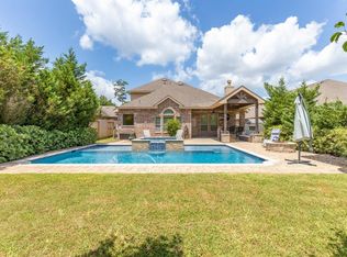 114 Chestnut Meadow Dr, Conroe, TX 77384