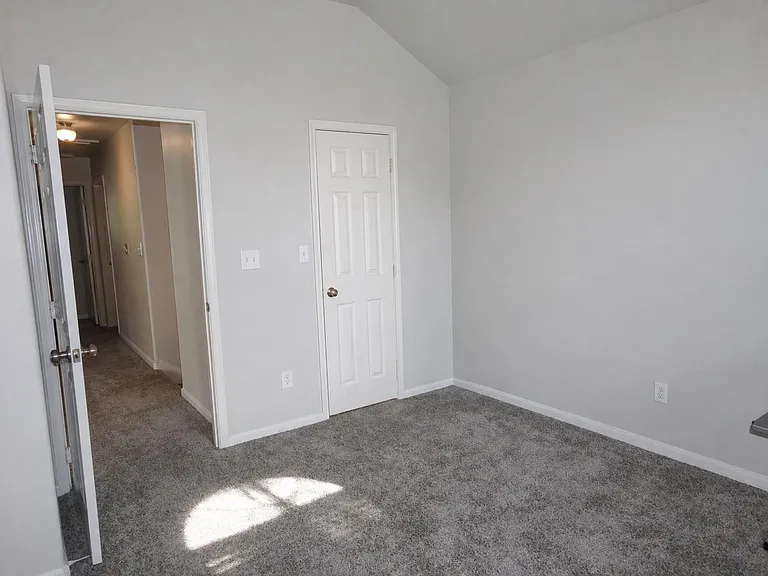 16810 Deck Ct — Photo 23