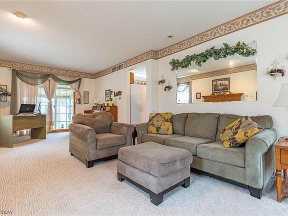 3rd image of 2658 Chelsea Dr