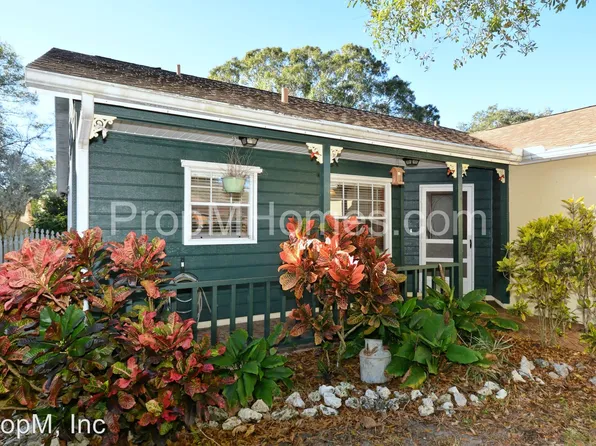 3938 Woodrow St, Sarasota, FL 34233