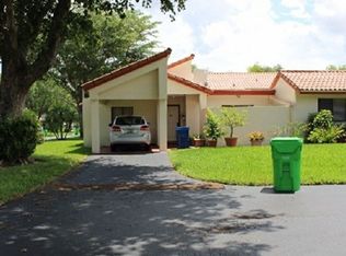 247 Lakeside Cir #116, Sunrise, FL 33326