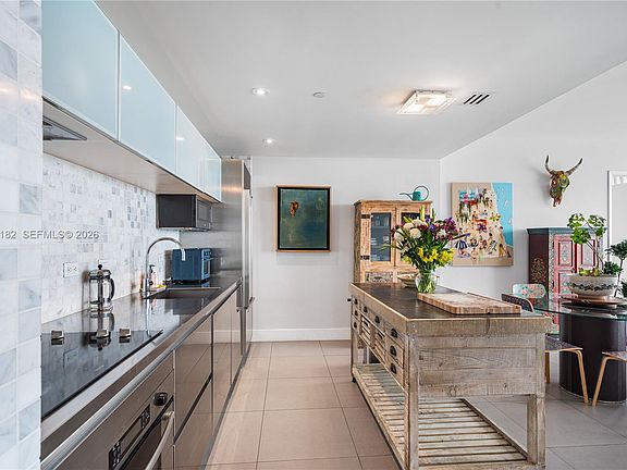 5th image of 1040 Biscayne Blvd APT 3607