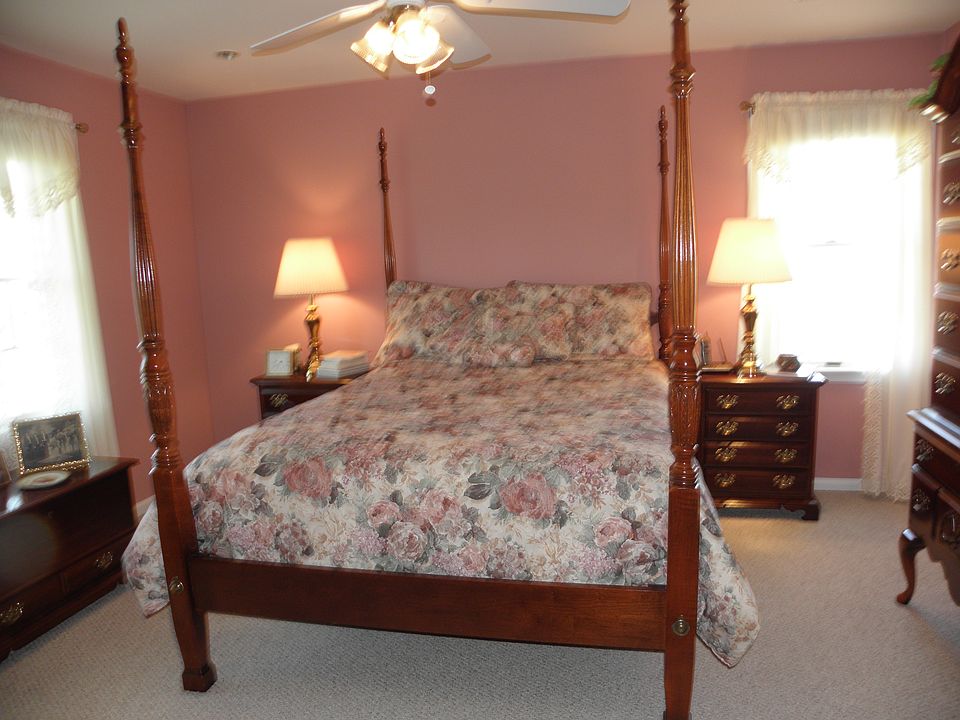 2nd image of 27685 Crooked Oak Ln