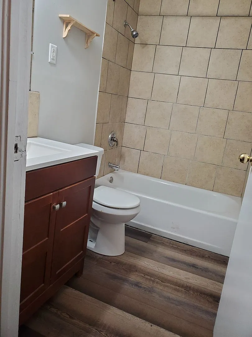 **Available mid September** 2bd/1ba- Single Family home on Over-sized Lot! — Photo 4