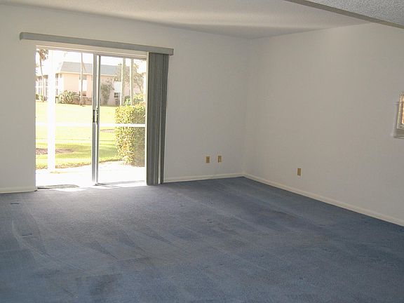 4th image of 18081 SE Country Club Dr #11104