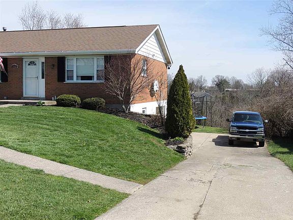 3rd image of 3762 Lisa Ln