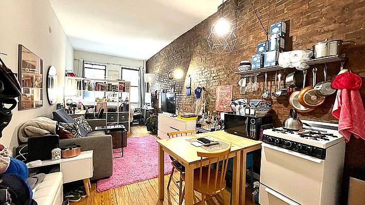 2nd image of 426 W 46th St #B1
