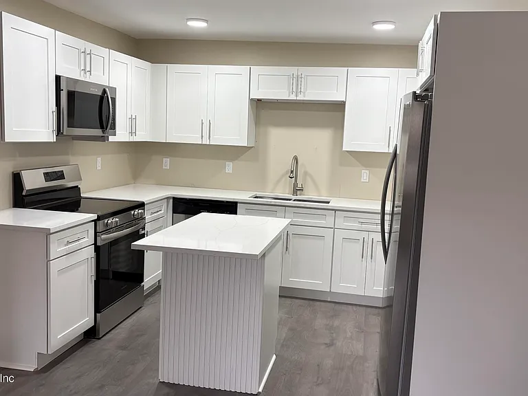 5933 Jammes Rd — Photo 17