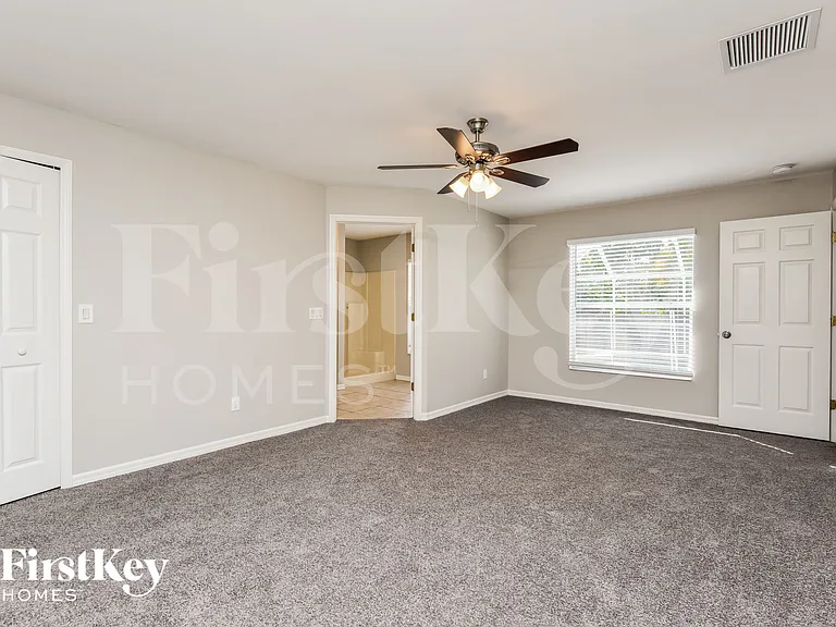 120 SE 46th St — Photo 8
