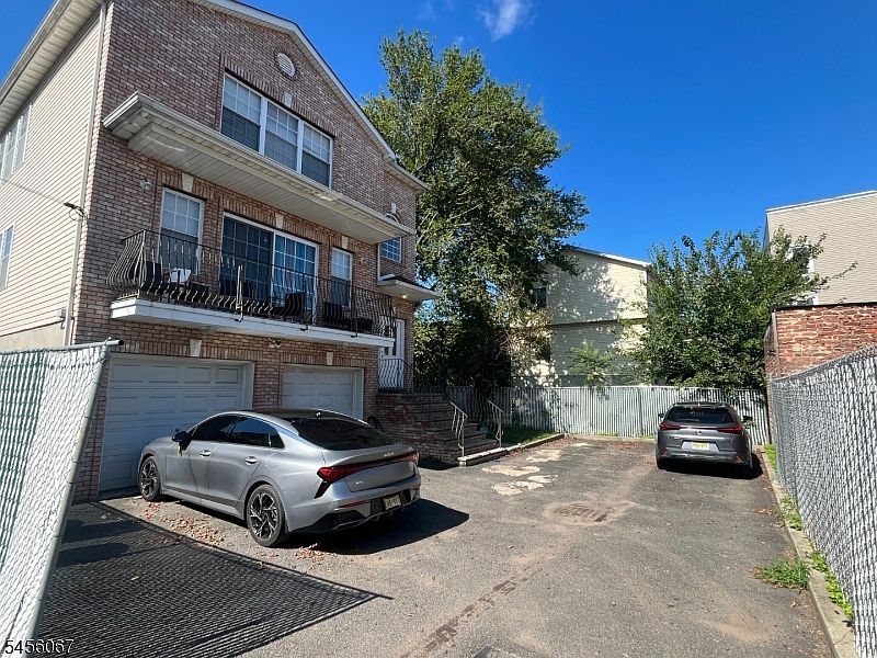1st image of 193.5 Hillside Ave