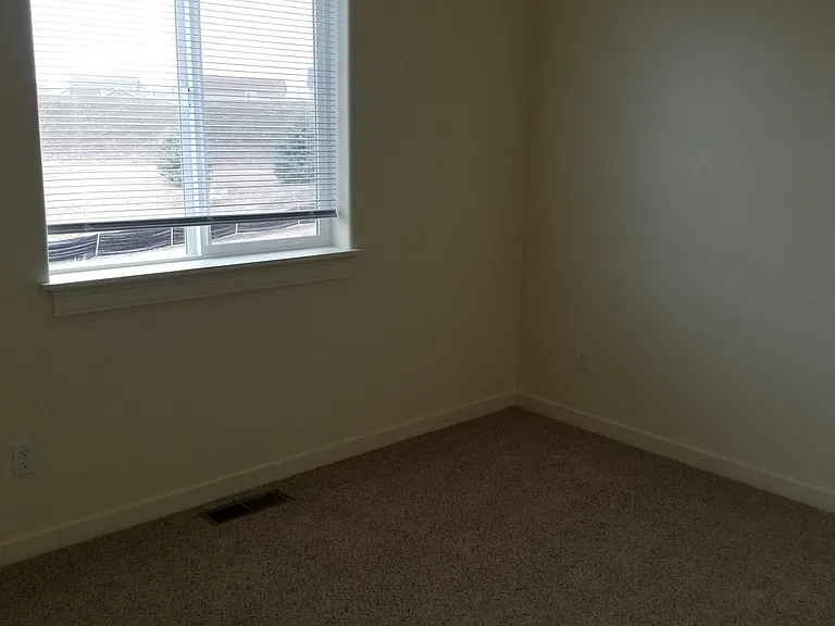 104 William Ct — Photo 6