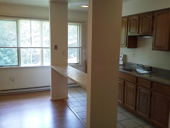 5th image of 6 Skyline Dr APT 28