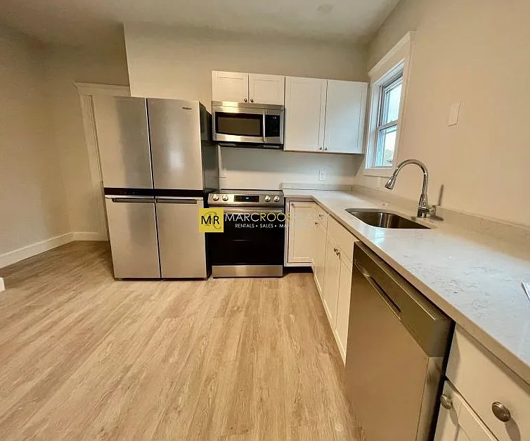 4 bed, 1.5 bath, $5,700 — Photo 3