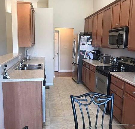 5th image of 4338 Belmont Dr