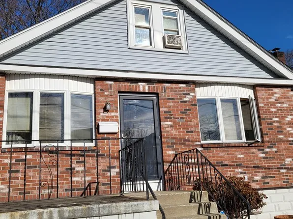 48 Marlboro St, Malden, MA 02148