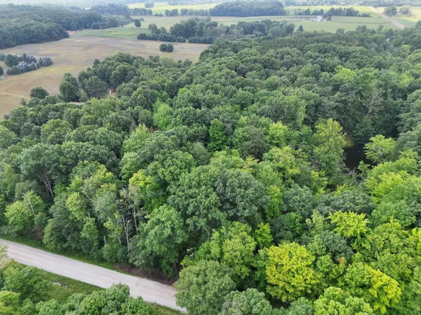5686-19 Mile Rd NE, Cedar Springs, MI 49319