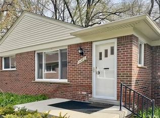 3286 W Webster Rd, Royal Oak, MI 48073