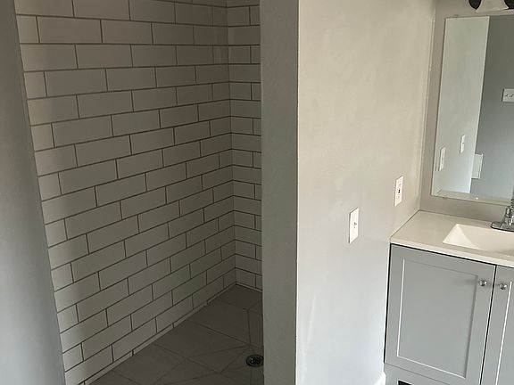 3rd image of 2920 Royal Run St