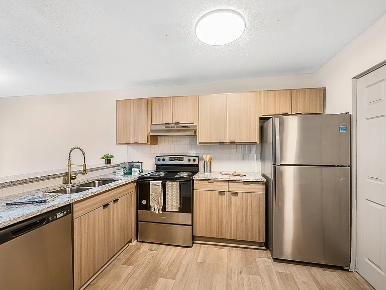 Enclave at North Point — Photo 94