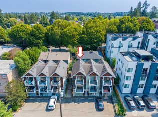 9243 35th Ave SW UNIT A, Seattle, WA 98126