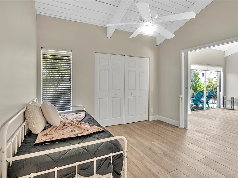 3996 NW 7th Ct — Photo 40