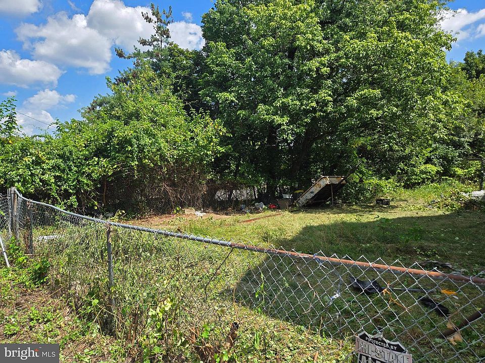 1st image of 62 Hayes Ave