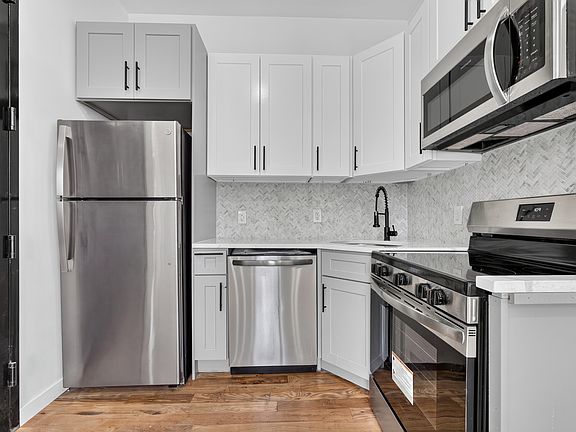 4th image of 474 Suydam St #2FT