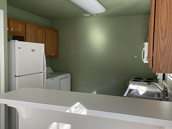 4th image of 959 Millcreek Dr