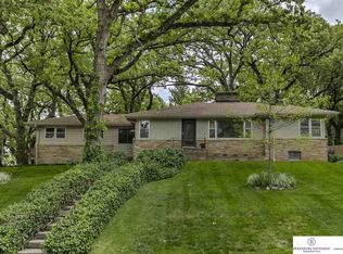 7617 Belmont Dr, Ralston, NE 68127