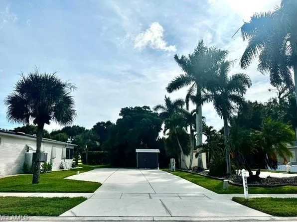 1279 Silver Lakes BLVD, NAPLES, FL 34114