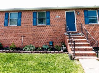 725 W Myrtle St, Littlestown, PA 17340