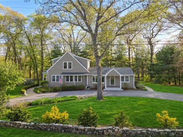102 Woodbine Rd, South Kingstown, RI 02879