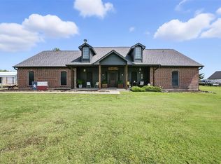 302 County Road 4443, Trenton, TX 75490