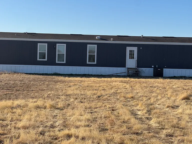 9014 Private Road 7335 — Photo 2