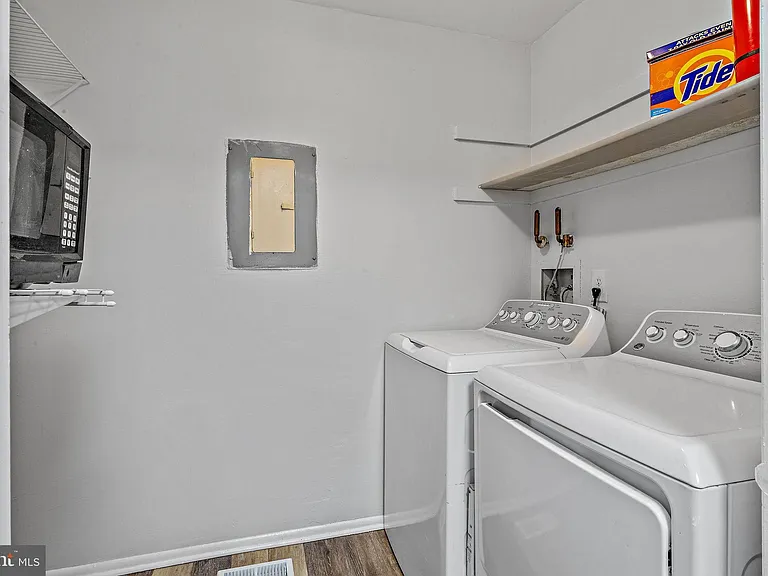 1505 Woodhollow Dr — Photo 8
