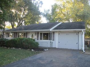 201 Susan Ln, Steger, IL 60475