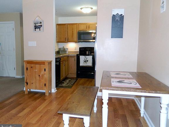 3rd image of 244 N 2nd St APT F