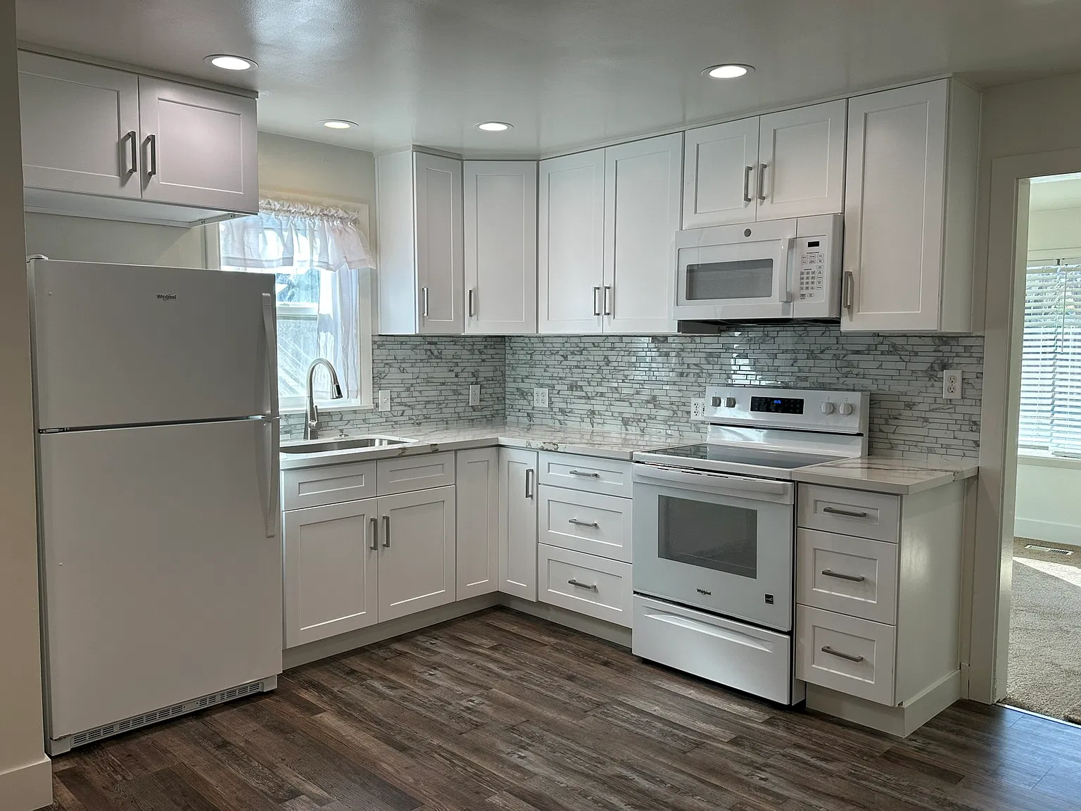 2 bed, 1233 sqft, $1,400 — Photo 2