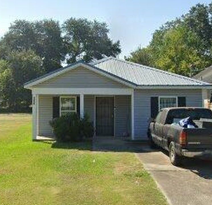 2nd image of 980 Porter St